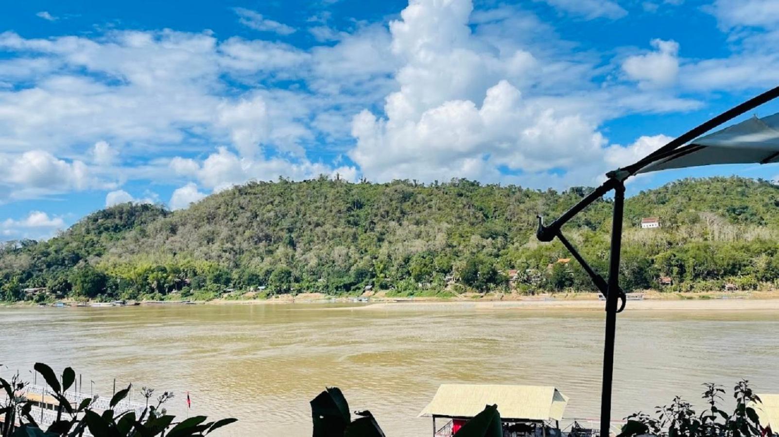 Villa Phonethip Mekong Riverside 루앙프라방 외부 사진