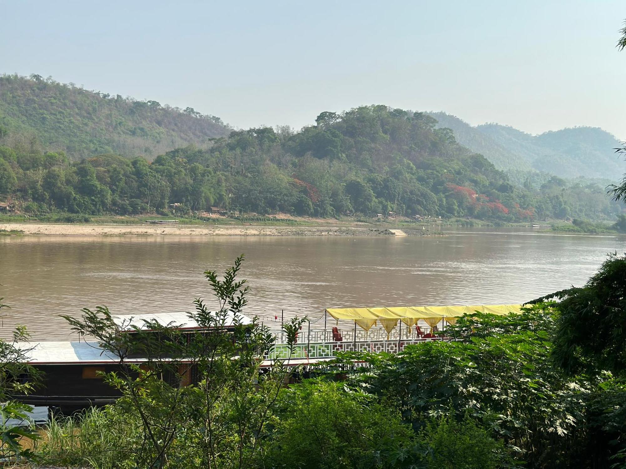 Villa Phonethip Mekong Riverside 루앙프라방 외부 사진