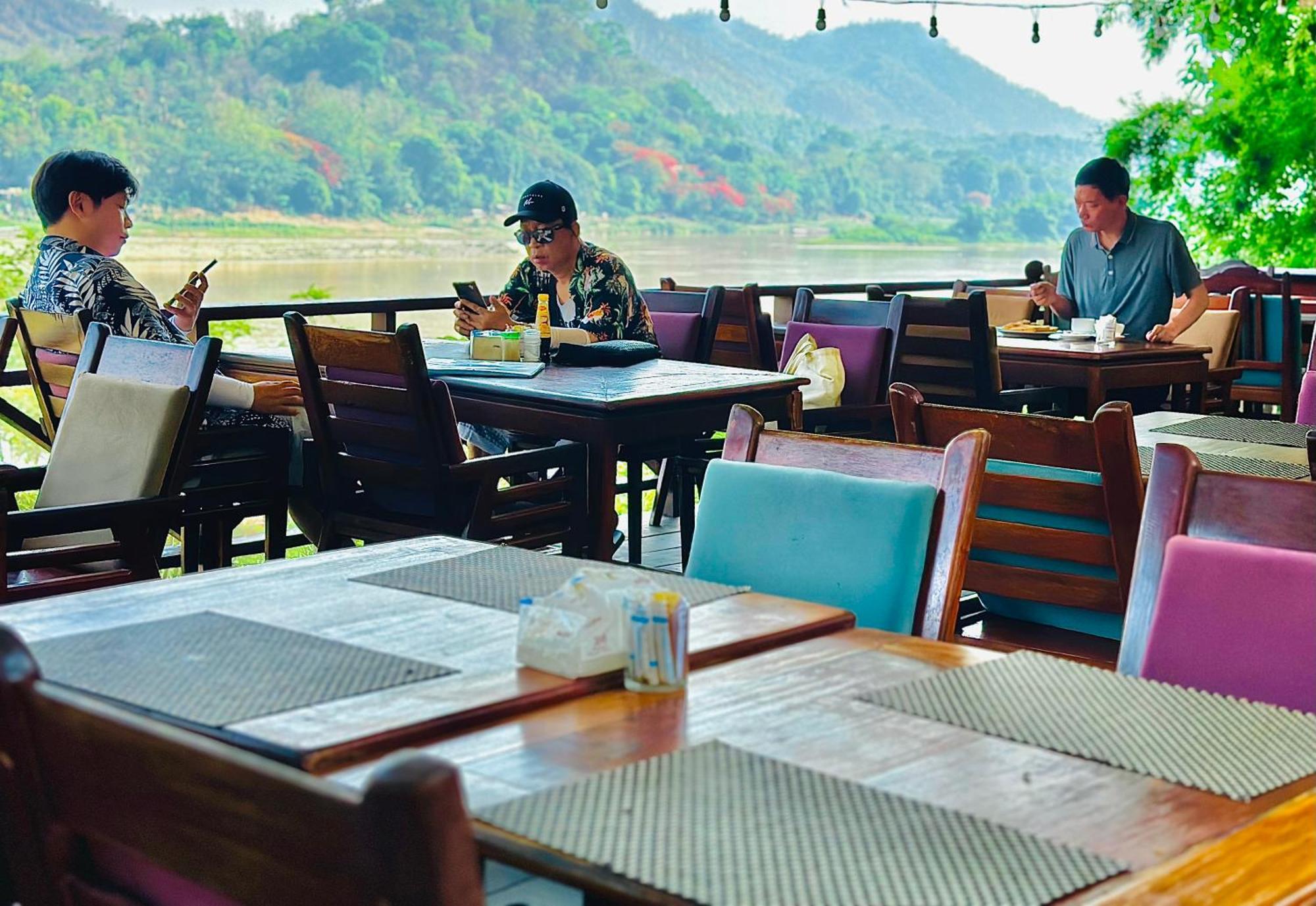 Villa Phonethip Mekong Riverside 루앙프라방 외부 사진